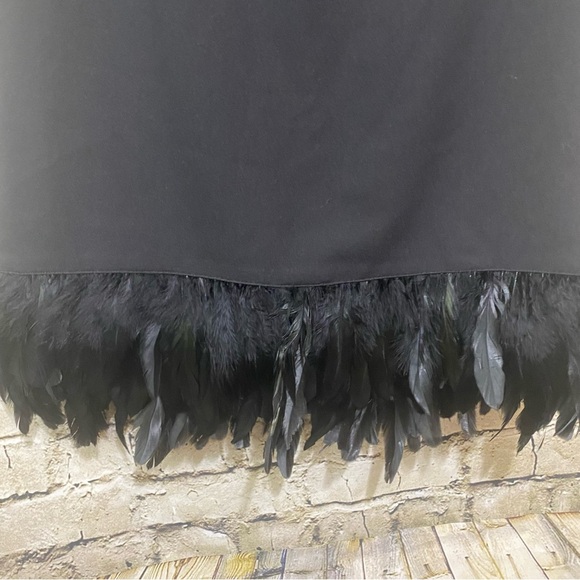 Nicole Miller Black Side Zip Feather Pencil Skirt - Picture 3 of 6